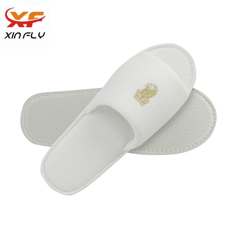 Personalized Open toe hilton hotel slippers supplier