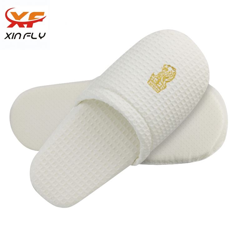 Cheap Closed toe strip hotel slippers with OEM LOGO