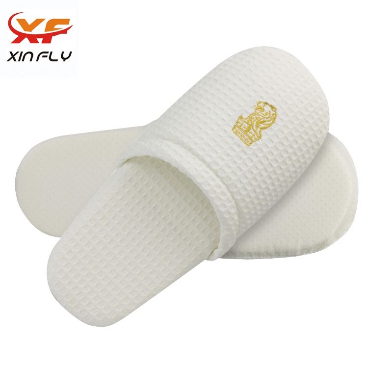 Luxury Closed toe antislip hotel slipper supplier