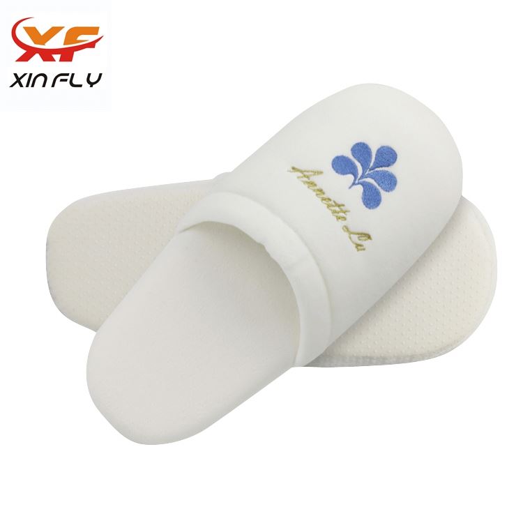 Luxury Closed toe slipper hotel for guest with label