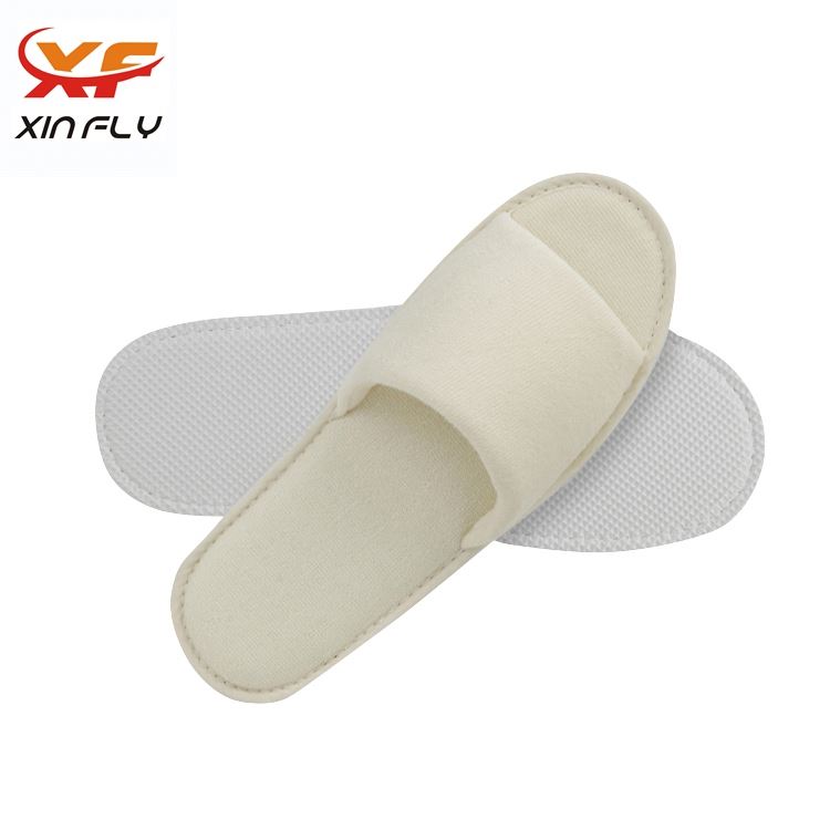 Cheap Open toe inclusive hotel slippers with label